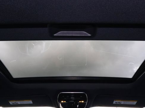 Used 2025 Mercedes-Benz C 300 Sedan image 11