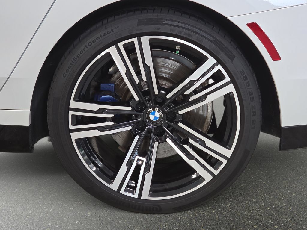 Used 2023 BMW 740i RWD image 32