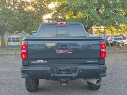 Used 2019 GMC Sierra 2500 Denali w/ Duramax Plus Package AWD/4WD image 6