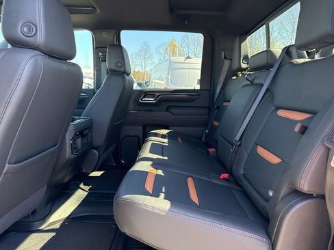 Used 2024 GMC Sierra 3500 AT4 w/ AT4 Premium Plus Package image 13