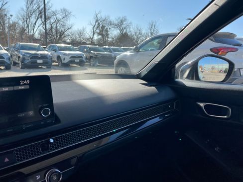 Used 2024 Honda Civic Sport image 33