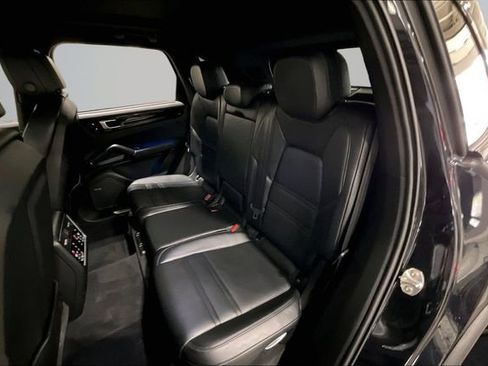 Used 2019 Porsche Cayenne AWD/4WD image 27
