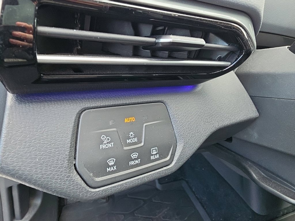 Used 2023 Volkswagen ID.4 Pro S AWD/4WD image 16