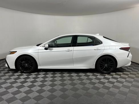 Used 2023 Toyota Camry XSE image 8