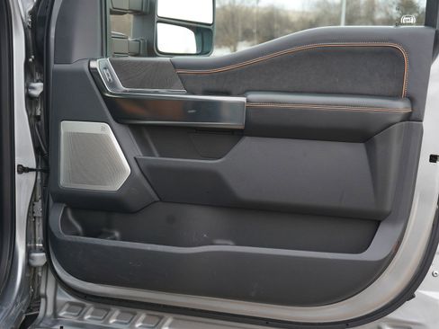 Used 2024 Ford F250 Platinum image 13