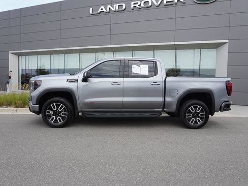 Used 2024 GMC Sierra 1500 AT4 w/ Technology Package AWD/4WD image 8