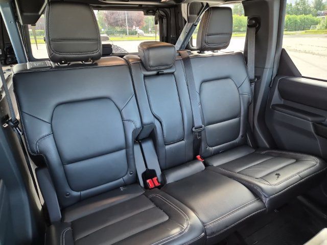 Used 2025 Ford Bronco Outer Banks w/ Sasquatch Package AWD/4WD image 22
