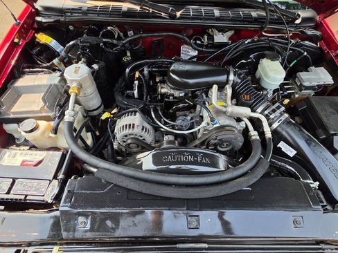 Used 2001 Chevrolet S10 Pickup LS AWD/4WD image 11
