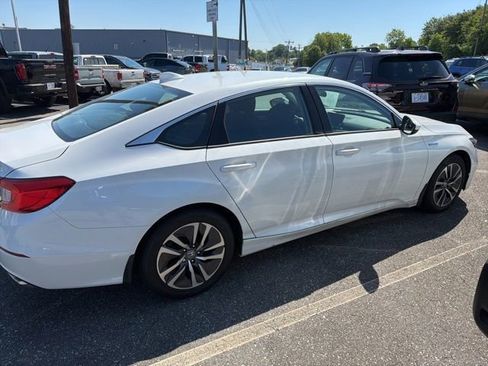 Used 2019 Honda Accord Hybrid image 4