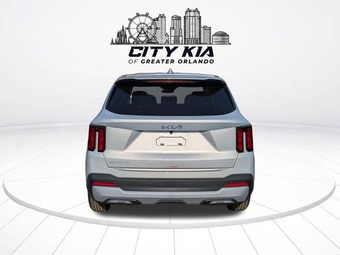 New 2026 Kia Sorento LX FWD image 5