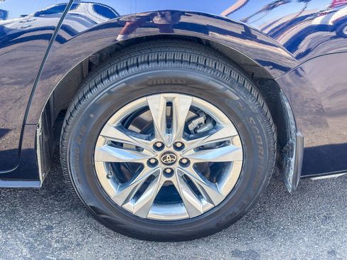 Certified 2023 Toyota Sienna Limited AWD/4WD image 12