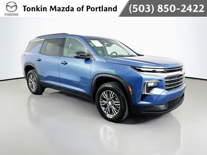 Used 2025 Chevrolet Traverse LT