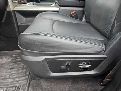 Used 2017 RAM 2500 Laramie w/ Snow Chief Group AWD/4WD image 18