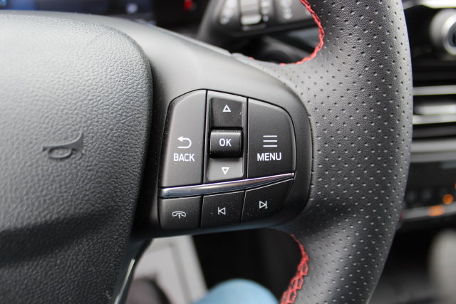 Used 2025 Ford Escape ST-Line AWD/4WD image 14