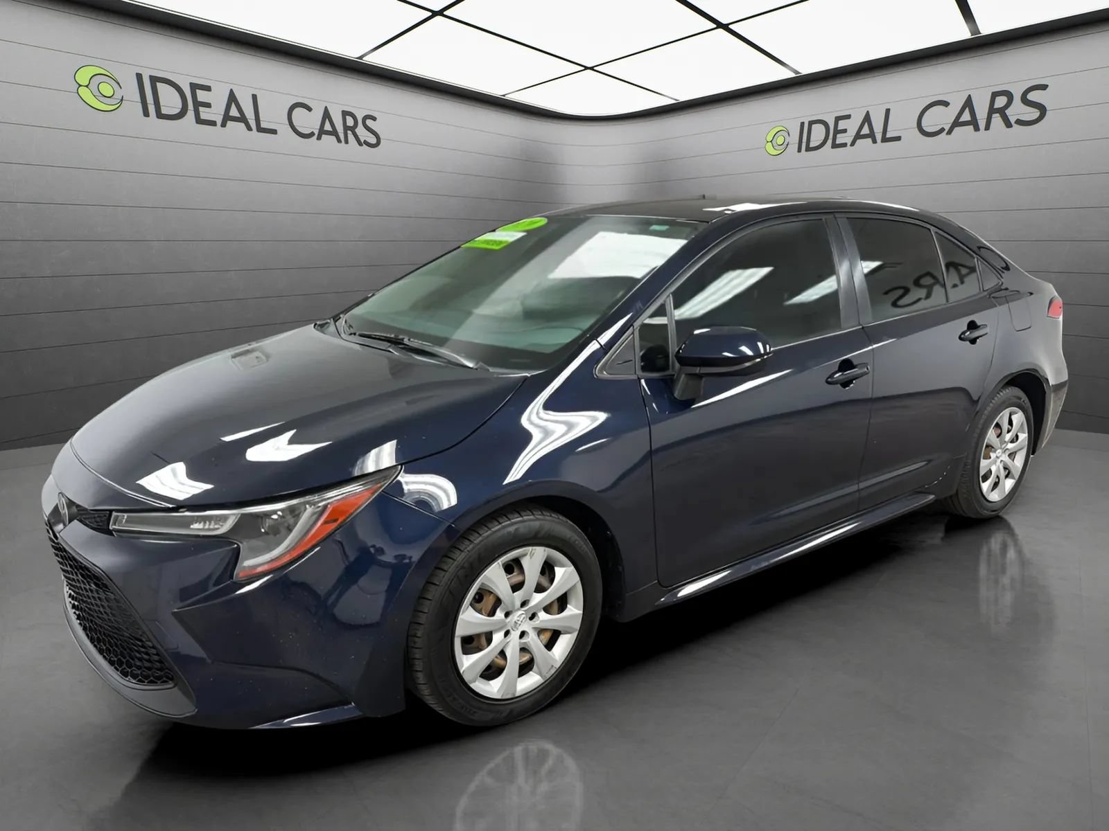 Used 2020 Toyota Corolla LE w/ Carpet Mat Package (TMS) FWD image 1