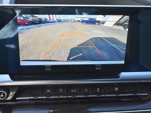 Used 2024 Chevrolet Silverado 1500 LT image 23