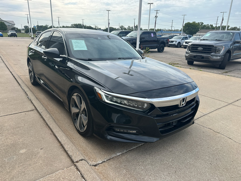 Used 2018 Honda Accord Touring image 8
