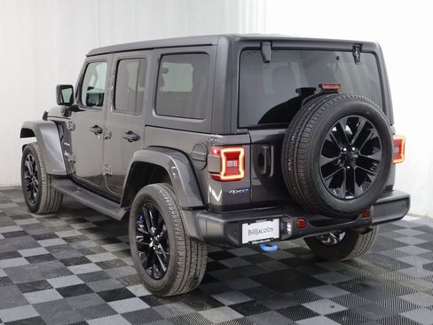 Used 2023 Jeep Wrangler Unlimited Sahara w/ Dual Top Group image 17