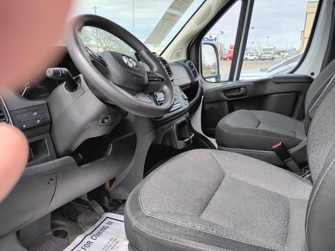 Used 2023 RAM ProMaster 3500 w/ Convenience Group FWD image 9