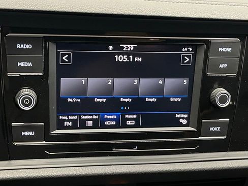 Used 2024 Volkswagen Jetta SE FWD image 27