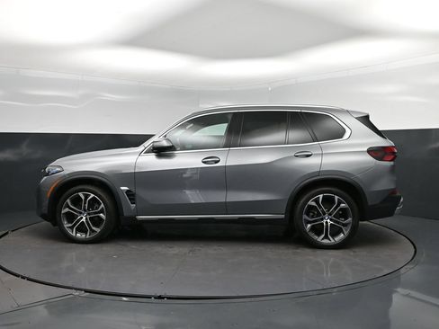 Certified 2026 BMW X5 sDrive40i w/ Climate Comfort Package RWD image 4