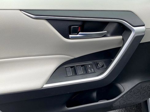 Certified 2024 Toyota RAV4 XLE Premium image 9