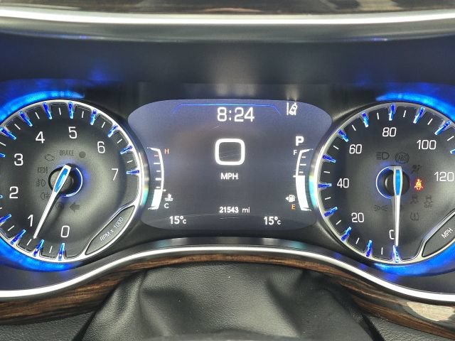 Used 2024 Chrysler Pacifica Limited FWD image 28