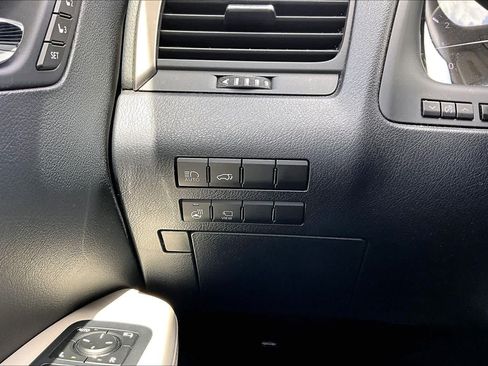 Used 2022 Lexus RX 350L FWD w/ Premium Package image 36