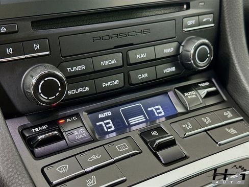 Used 2018 Porsche 718 Cayman S image 13