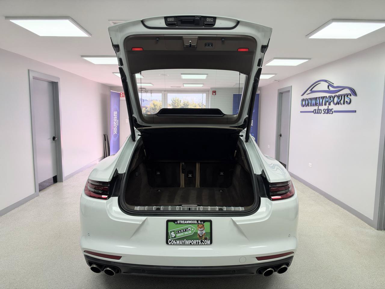 Used 2018 Porsche Panamera 4S AWD/4WD image 35
