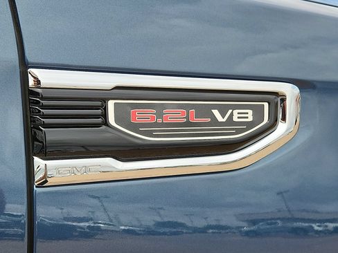 Used 2024 GMC Sierra 1500 Denali w/ Denali Reserve Package AWD/4WD image 9