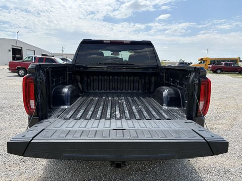 Used 2025 GMC Sierra 1500 SLT AWD/4WD image 23