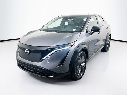 Used 2023 Nissan Ariya FWD image 3