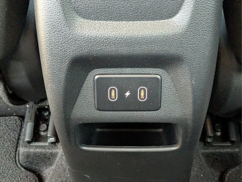 Certified 2024 Hyundai Venue SEL FWD image 13