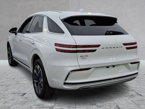 Certified 2026 Genesis Electrified GV70 image 7