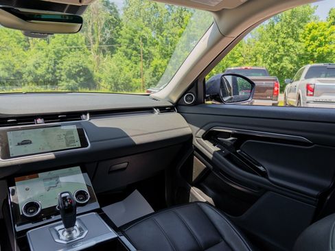 Used 2021 Land Rover Range Rover Evoque SE AWD/4WD image 25