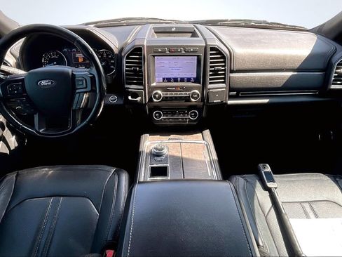 Used 2020 Ford Expedition Limited image 16
