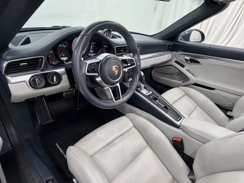 Certified 2017 Porsche 911 Carrera 4S AWD/4WD image 4