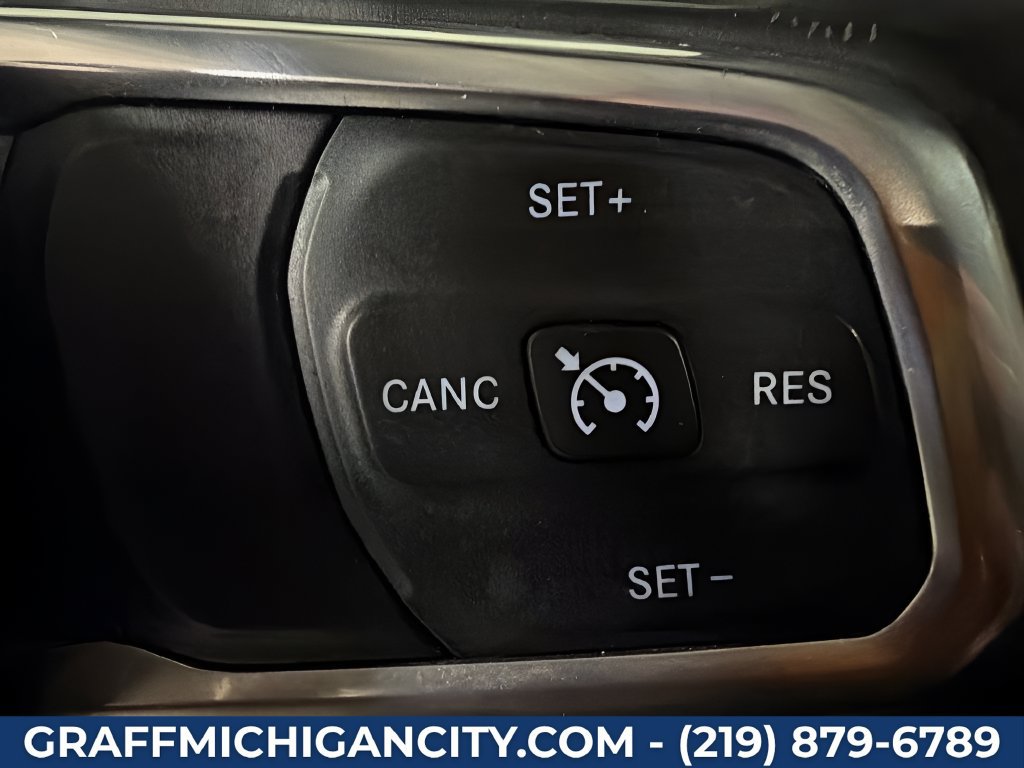 Used 2018 Jeep Wrangler Unlimited Sahara AWD/4WD image 23