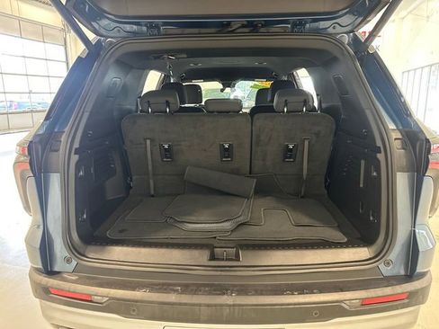 Used 2024 Chevrolet Traverse LT w/ LPO, Floor Liner Package image 32