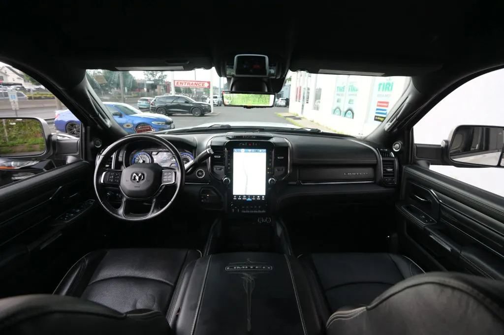 Used 2022 RAM 3500 Limited AWD/4WD image 41