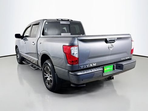 Used 2021 Nissan Titan SV w/ SV Convenience Package AWD/4WD image 7