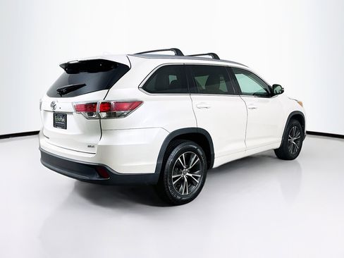 Used 2016 Toyota Highlander XLE image 9