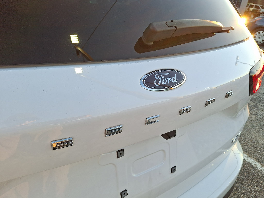 Used 2023 Ford Escape ST-Line w/ Tech Pack #1 AWD/4WD image 10