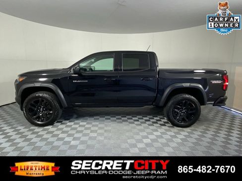 Used 2024 Chevrolet Colorado Trail Boss w/ Advanced Trailering Package AWD/4WD image 4