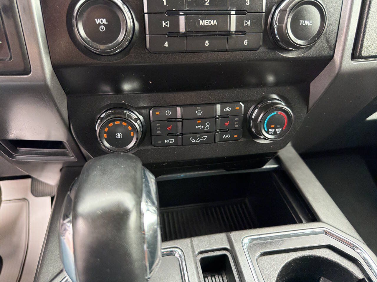 Used 2019 Ford F150 XLT w/ Equipment Group 302A Luxury AWD/4WD image 24