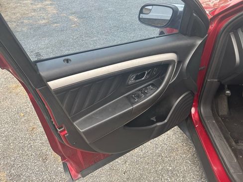 Used 2015 Ford Taurus SEL w/ Equipment Group 201A image 10