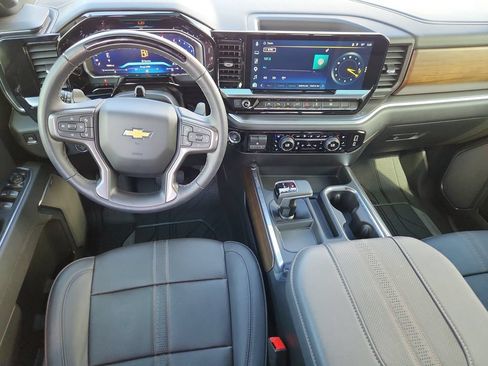Used 2026 Chevrolet Silverado 1500 High Country AWD/4WD image 12