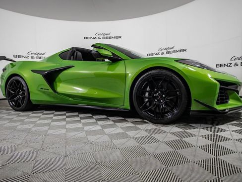 Used 2026 Chevrolet Corvette Z06 w/ Z07 Performance Package RWD image 3