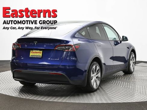 Used 2021 Tesla Model Y Long Range image 5